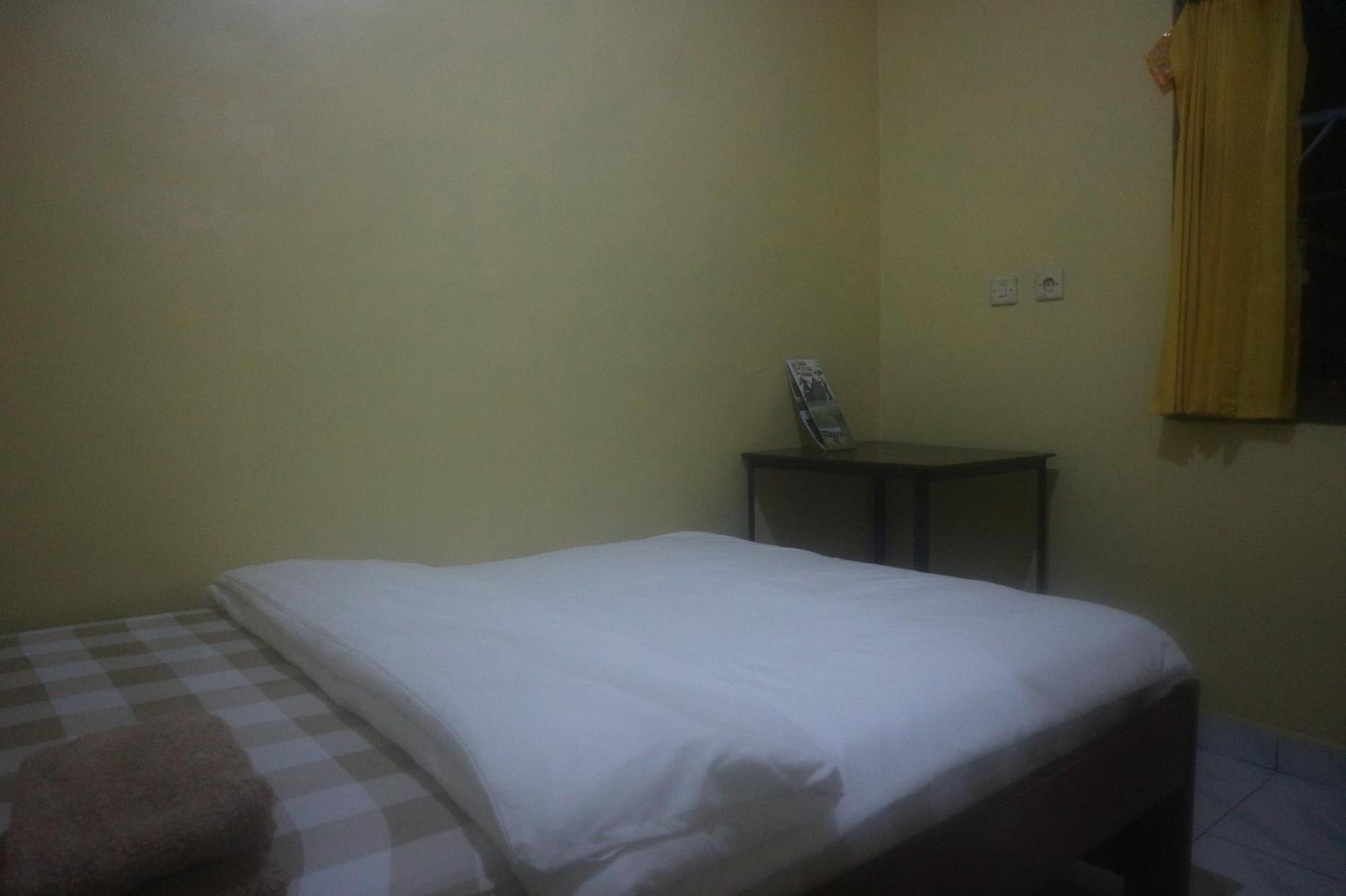 Tange Guest House Ruteng Ngoại thất bức ảnh